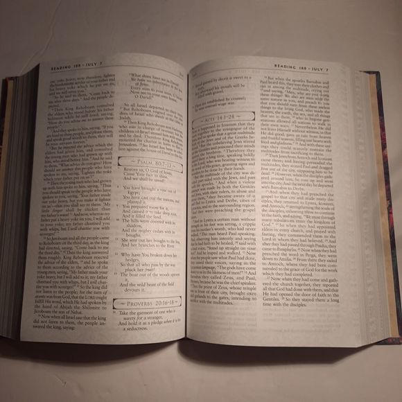 God's Little Devotional Bible for Women by Honor Books: Used - Picture 7 of 8